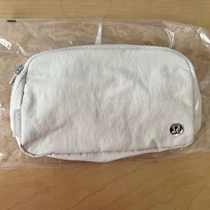 Lululemon Everywhere Belt Bag White Opal NWT